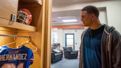 عکس قسمت 1 فصل 1 سریال داستان ورزشی آمریکایی