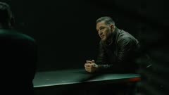 عکس قسمت 1 فصل 1 سریال سرزمین اوباش