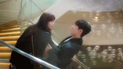 عکس قسمت 2 فصل 1 سریال یک افسانه عجیب