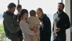 عکس قسمت 1 فصل 1 سریال تظاهر کردن