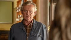 عکس قسمت 1 فصل 1 سریال آن بیرون