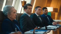 عکس قسمت 7 فصل 1 سریال مت لاک