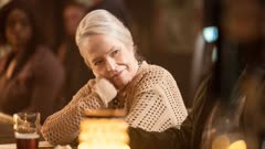 عکس قسمت 9 فصل 1 سریال مت لاک