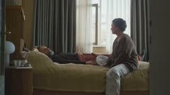 عکس قسمت 6 فصل 1 سریال یک کف مرتب