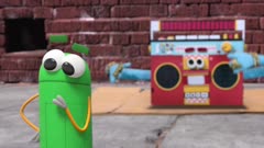 عکس قسمت 4 فصل 2 سریال از ربات سخنگو بپرس