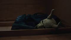 عکس قسمت 7 فصل 1 سریال مسافرخانه جهنمی