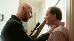 عکس قسمت 6 فصل 1 سریال آب سرد