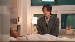 عکس قسمت 10 فصل 1 سریال شکارچی با تیغ جراحی