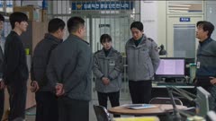 عکس قسمت 4 فصل 1 سریال شکارچی با تیغ جراحی