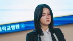 عکس قسمت 13 فصل 1 سریال شکارچی با تیغ جراحی