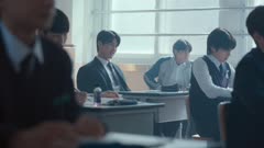 عکس قسمت 5 فصل 1 سریال ماشه