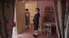 عکس قسمت 2 فصل 1 سریال گامبی وزیر