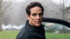 عکس قسمت 2 فصل 1 سریال بیگانه