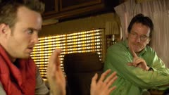 عکس قسمت 2 فصل 1 سریال افسار گسیخته