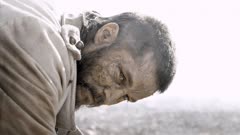 عکس قسمت 10 فصل 1 سریال بزرگ شده توسط گرگها