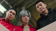 عکس قسمت 3 فصل 1 سریال کلاس آیته وون