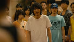 عکس قسمت 8 فصل 1 سریال آلیس در سرزمین مرزی