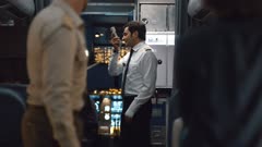 عکس قسمت 3 فصل 1 سریال در دل شب