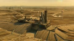 عکس قسمت 1 فصل 1 سریال دریای خاموش