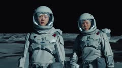 عکس قسمت 8 فصل 1 سریال دریای خاموش