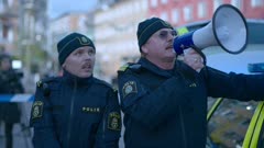 عکس قسمت 1 فصل 1 سریال مردم مشوش