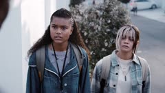 عکس قسمت 5 فصل 1 سریال رزیدنت اویل