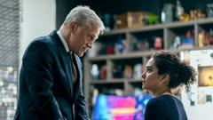 عکس قسمت 7 فصل 1 سریال مشاور