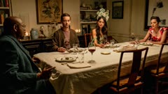 عکس قسمت 7 فصل 1 سریال برون یابی ها