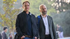 عکس قسمت 4 فصل 1 سریال هنک خوش شانس