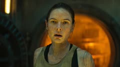 عکس قسمت 2 فصل 1 سریال سیلو