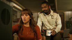 عکس قسمت 1 فصل 1 سریال سیلو