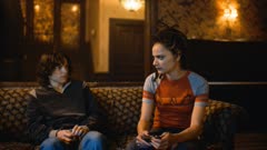 عکس قسمت 3 فصل 1 سریال اتاق شلوغ