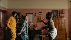 عکس قسمت 1 فصل 1 سریال من یک شهریوری ام