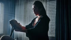 عکس قسمت 2 فصل 1 سریال مور مور شدن