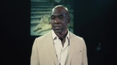 عکس قسمت 1 فصل 1 سریال مایک