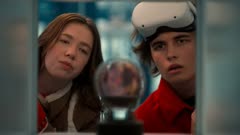 عکس قسمت 2 فصل 1 سریال بابانوئل ها