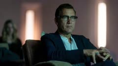 عکس قسمت 2 فصل 1 سریال قتل در پایان دنیا