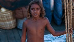 عکس قسمت 5 فصل 1 سریال دوردست‌ها