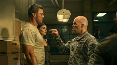 عکس قسمت 7 فصل 2 سریال ریچر