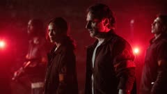 عکس قسمت 1 فصل 1 سریال مردگان متحرک: کسانی که زنده مانده اند