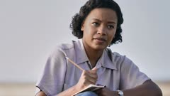 عکس قسمت 2 فصل 1 سریال لیگ خودشان