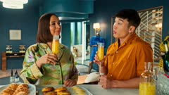 عکس قسمت 3 فصل 1 سریال غارت کردن