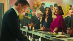 عکس قسمت 6 فصل 1 سریال غارت کردن