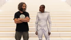 عکس قسمت 8 فصل 1 سریال دختران کاغذی