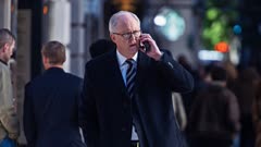 عکس قسمت 4 فصل 1 سریال پیرمرد