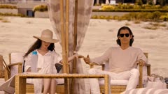 عکس قسمت 6 فصل 1 سریال سقوط کردیم