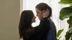 عکس قسمت 1 فصل 1 سریال سقوط کردیم