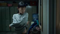 عکس قسمت 3 فصل 1 سریال انگل: خاکستری