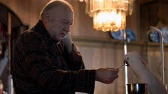 عکس قسمت 5 فصل 1 سریال رودخانه روشن طولانی