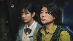 عکس قسمت 5 فصل 1 سریال فروشگاه لوازم روشنایی